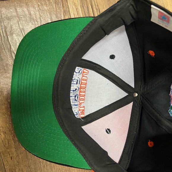 Florida Gators vintage NWT SnapBack hat - Picture 2 of 3